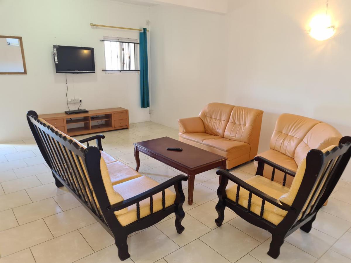 Oasis Tropical Aparthotel Pereybere Beach Exterior foto