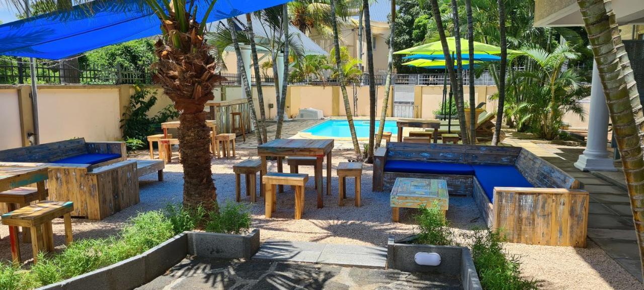 Oasis Tropical Aparthotel Pereybere Beach Exterior foto